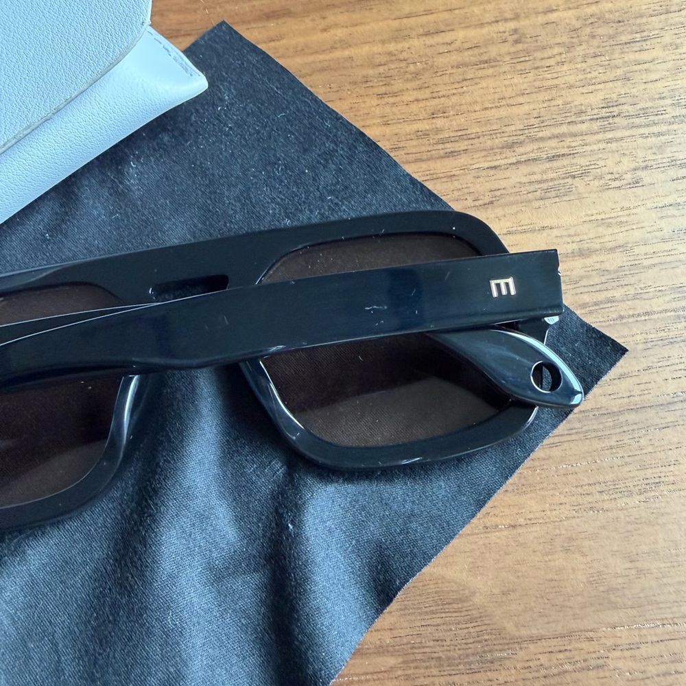 Elisa Johnson Jane sunglasses in gloss black - Picture 4 of 6